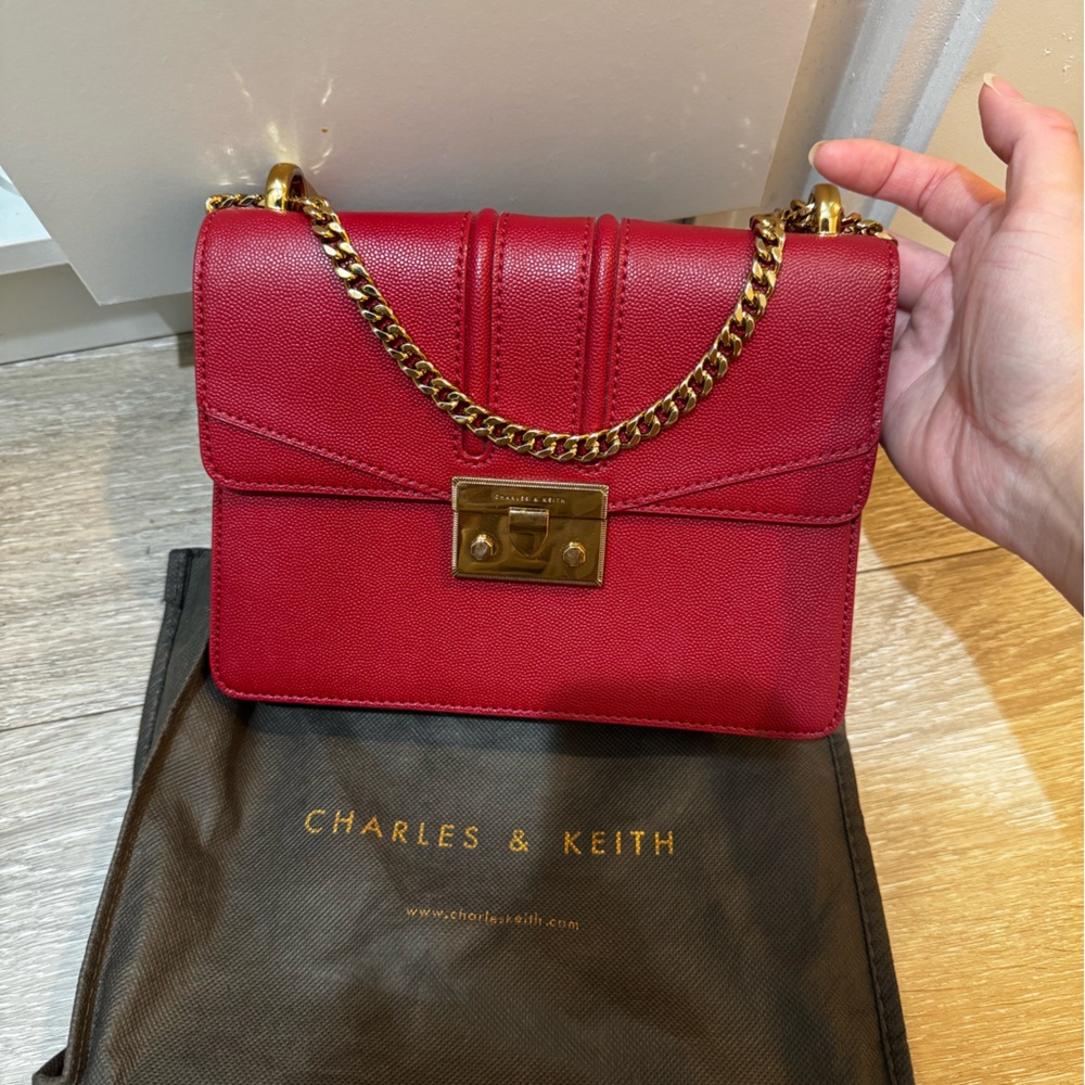 Charles&Keith red chain shoulder bag